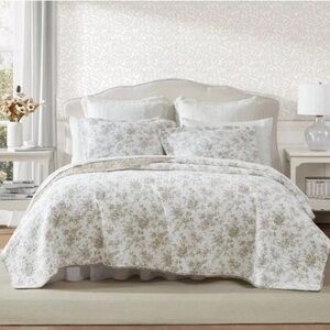 Laura Ashley 2pc TWIN Walled Garden Brown Reversible, 100% Cotton Quilt Set